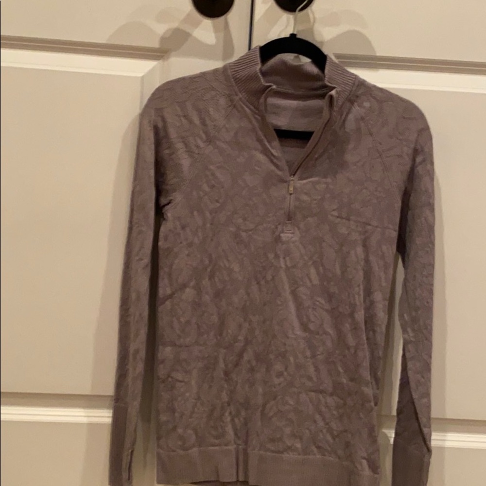 Lululemon 1/4 zip top like new